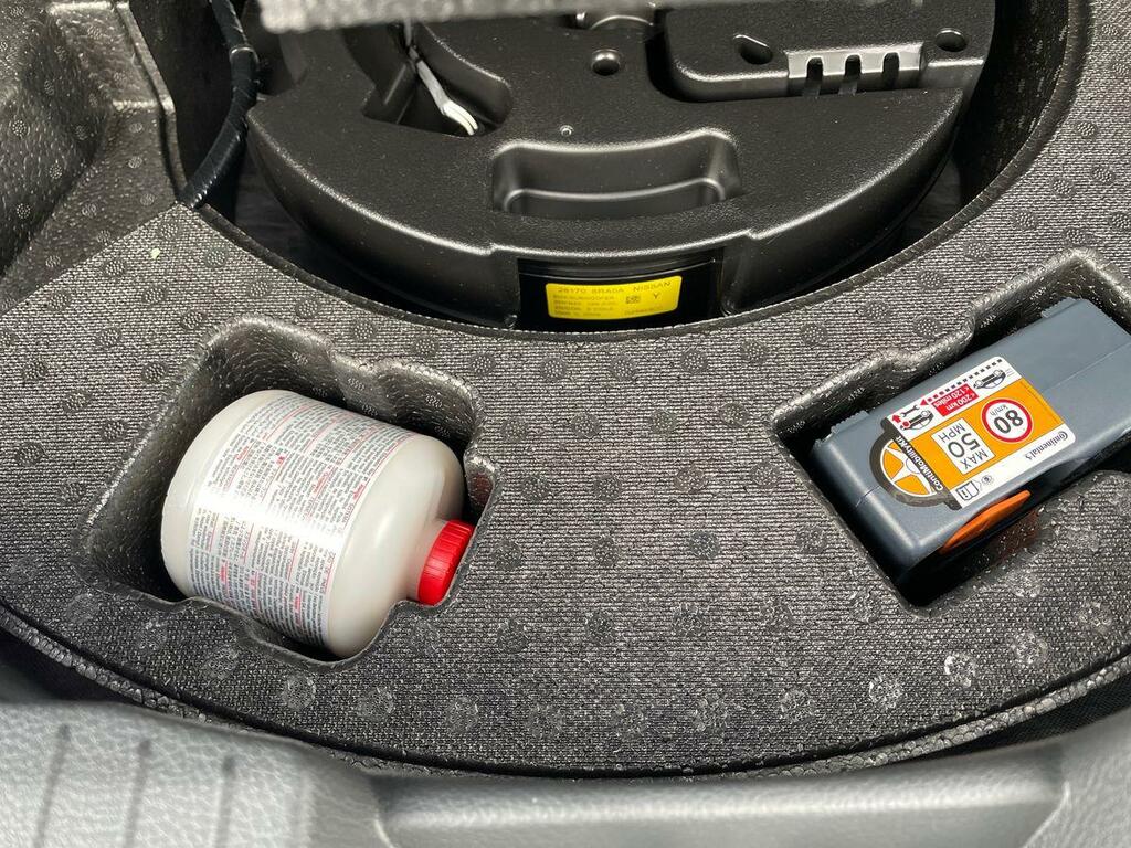 Nissan X-Trail Tekna Silver #30