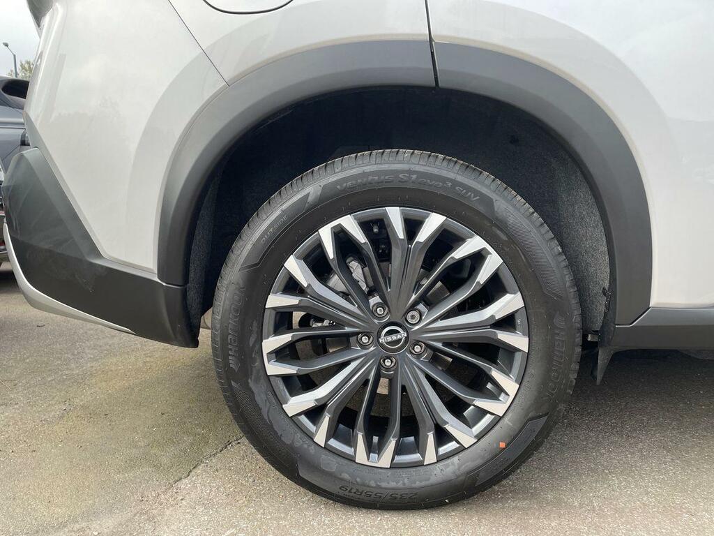 Nissan X-Trail Tekna Silver #9