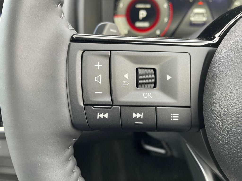Nissan X-Trail Tekna Silver #21