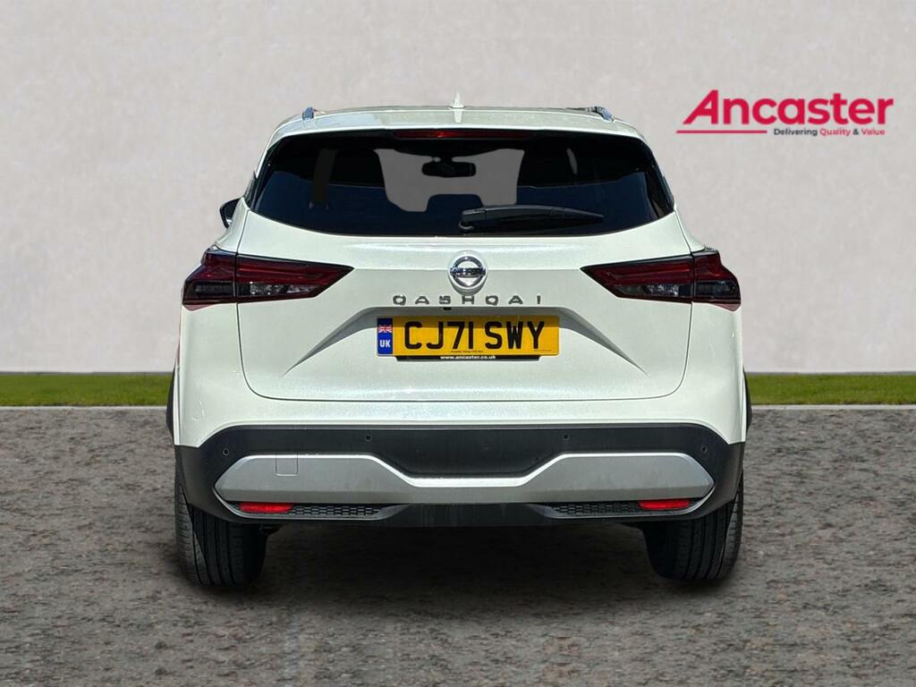 Nissan Qashqai 1.3 Dig-t Mh 158 Tekna Xtronic White #4