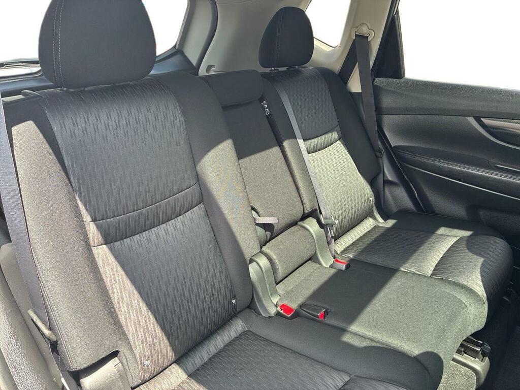 Nissan X-Trail Estate Black #23