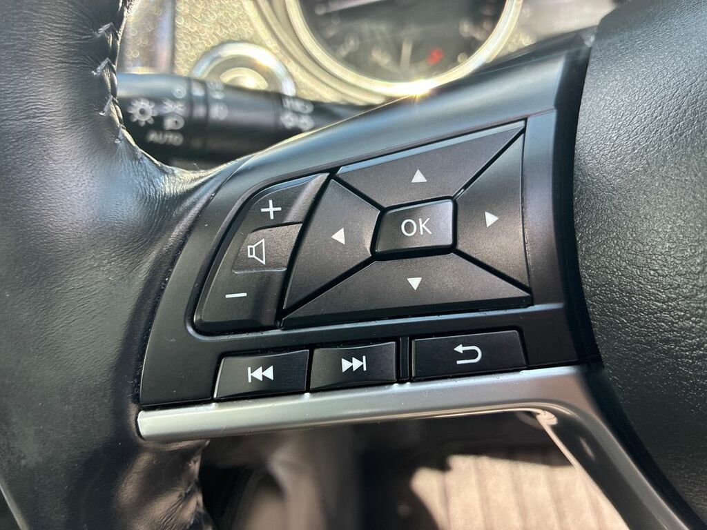 Nissan X-Trail Estate Black #21