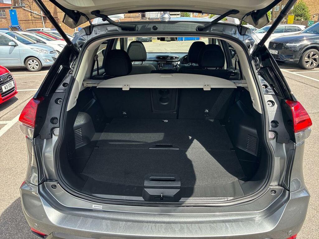 Nissan X-Trail Estate Black #24
