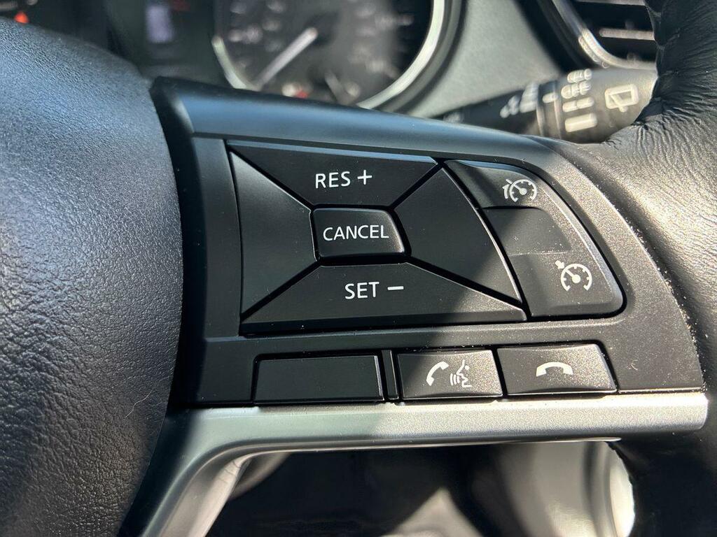 Nissan X-Trail Estate Black #22