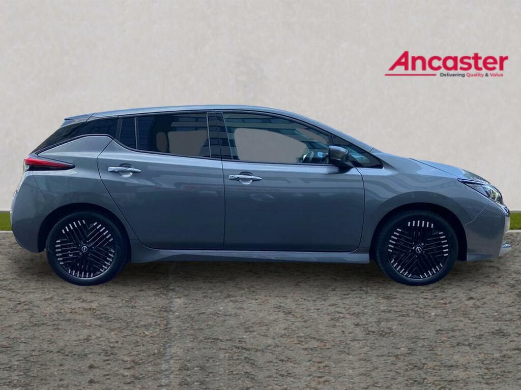 Nissan Leaf 110Kw N-connecta 39Kwh MM72CXV Grey #2
