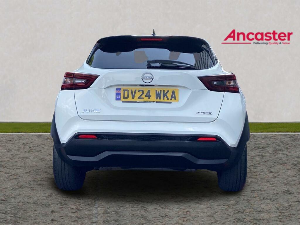 Nissan Juke 1.6 Hybrid N-connecta DV24WKA White #4