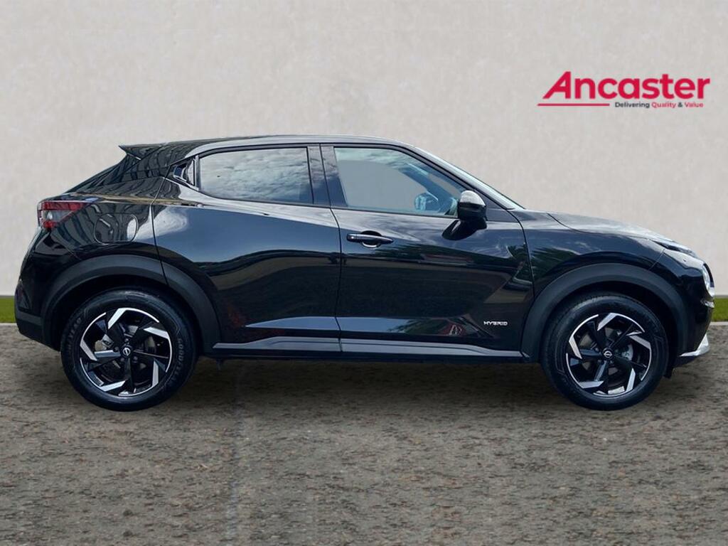 Nissan Juke 1.6 Hybrid N-connecta DV24TSO Black #2
