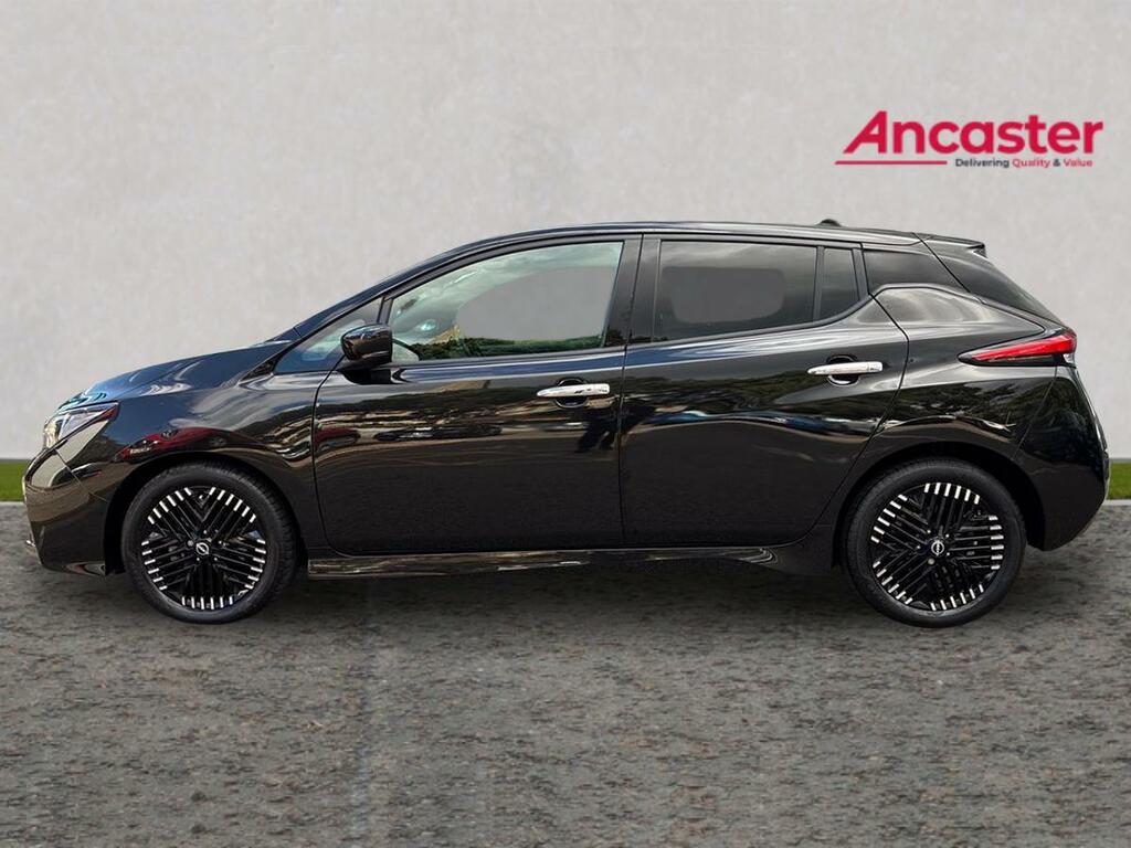 Nissan Leaf 110Kw N-connecta 39Kwh Black #6