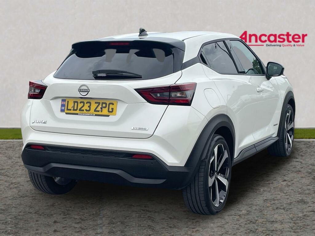 Nissan Juke 1.6 Hybrid Tekna White #3