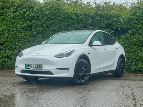 Tesla Model Y Dual Motor Long White
