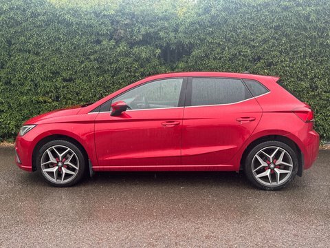Seat Ibiza 1.0 Tsi Xcellence Red #6