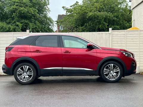 Peugeot 3008 1.5 Bluehdi Allure SJ68YCD Red #6