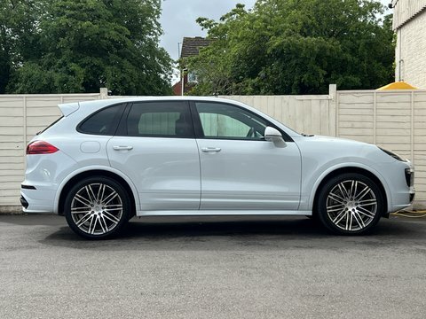 Porsche Cayenne 3.0 Td V6 HF66OCR White #6
