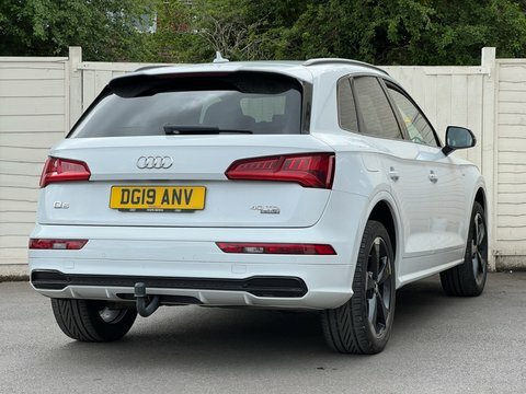 Audi Q5 Q5 Black Edition DG19ANV White #5