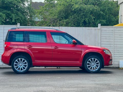Skoda Yeti 1.2 Tsi Se GV66TFX Red #6