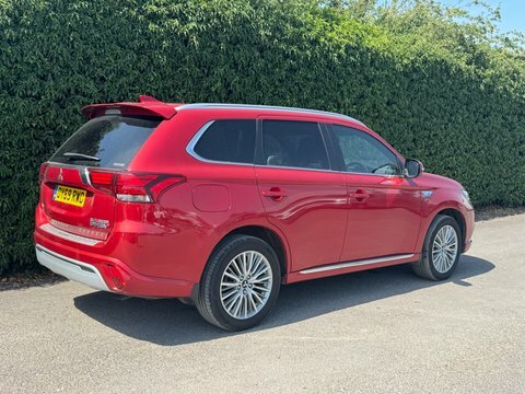 Mitsubishi Outlander 2.4H Twinmotor 13.8Kwh OY69RWO Red #4