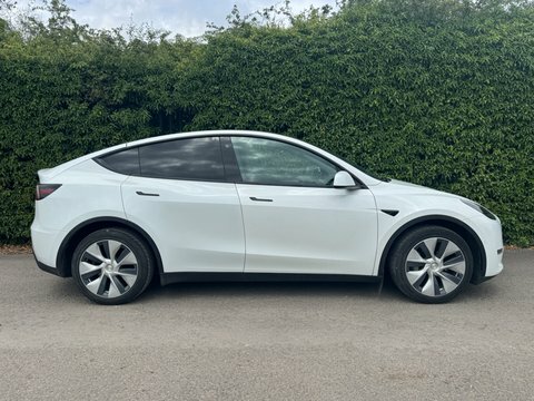 Tesla Model Y Dual Motor Long AF72WDW White #4