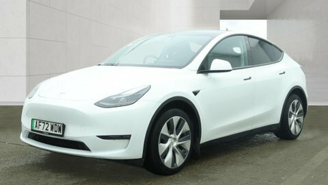 Tesla Model Y Dual Motor Long White