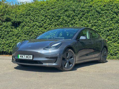 Tesla Model 3 Standard Range Plus MW71WOH Grey