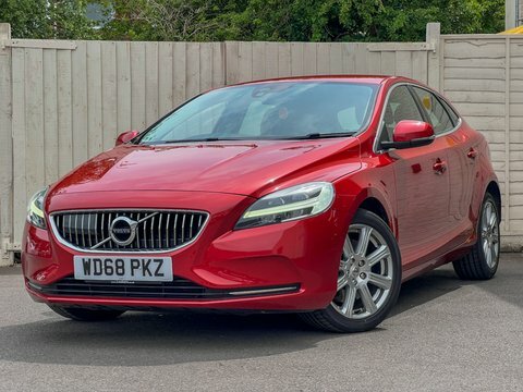 Volvo V40 1.5 T3 Gpf WD68PKZ Red #2