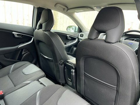 Volvo V40 1.6 D2 R-design 113 Bhp Blue #16