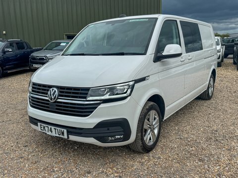 Volkswagen Transporter Crew Cab EK74TUW White #3