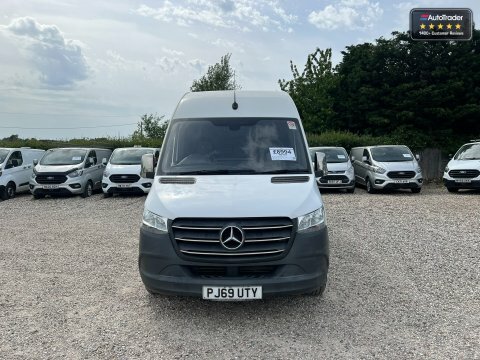 Mercedes-Benz Sprinter Mwb L2h3 High PJ69UTY  #3
