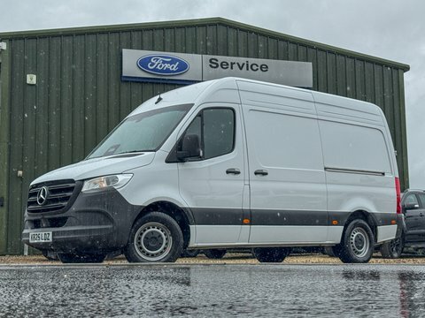 Mercedes-Benz Sprinter Mwb L2h2 White