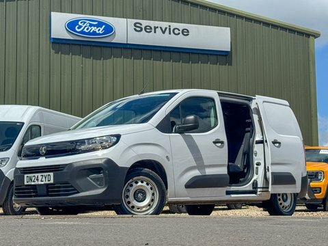 Vauxhall Combo Crew Cab Lwb White