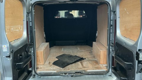 Renault Trafic Crew Cab LL24AVW Grey #5