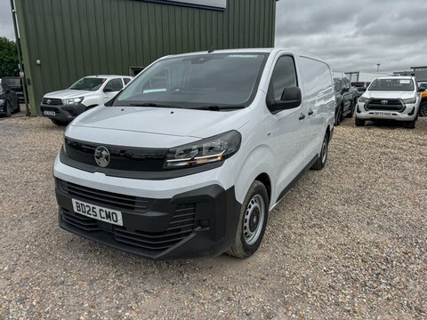 Vauxhall Vivaro Lwb L2h1 Low BD25CMO White #2
