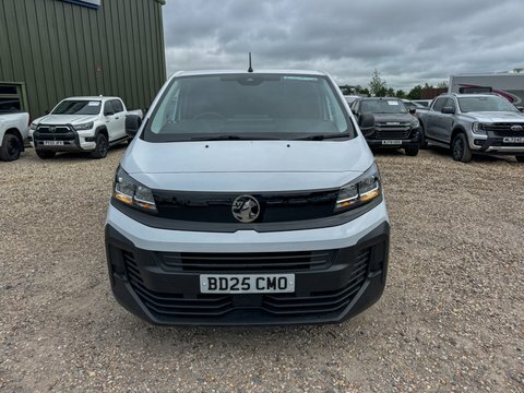 Vauxhall Vivaro Lwb L2h1 Low BD25CMO White #3