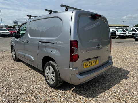 Peugeot Partner Mpv White #10