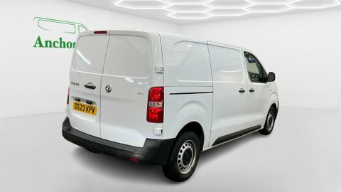 Vauxhall Vivaro Swb L1h1 Low DS23KPV White #4