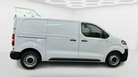 Vauxhall Vivaro Swb L1h1 Low DS23KPV White #3