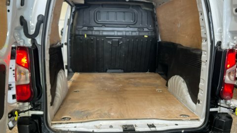 Citroen Berlingo Swb L1h1 Low CA23NDZ White #5