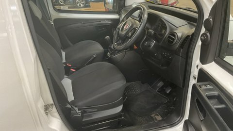 Fiat Fiorino 16V 80 Bhp Multijet White #8