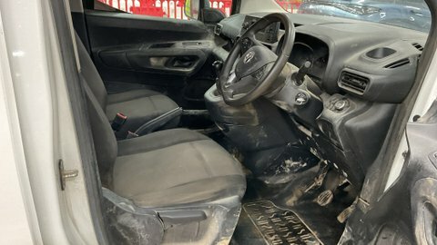 Vauxhall Combo 1.5 Turbo D 2300 Dynamic L2 H1 Euro 6 White #9