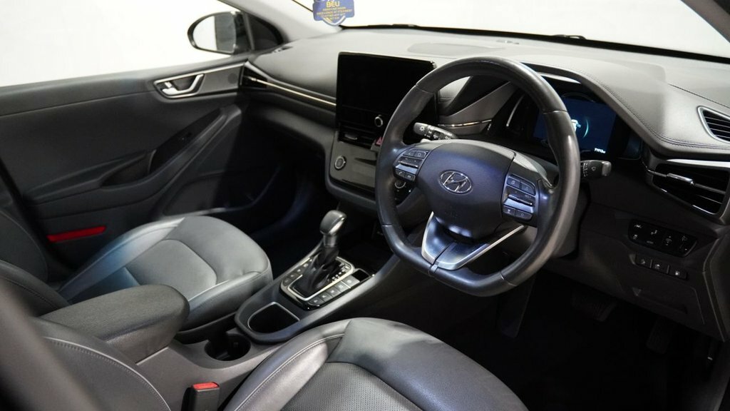 Hyundai Ioniq 1L Premium Se Black #2