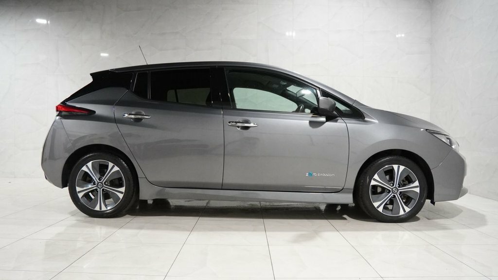 Nissan Leaf Hatchback Grey #5