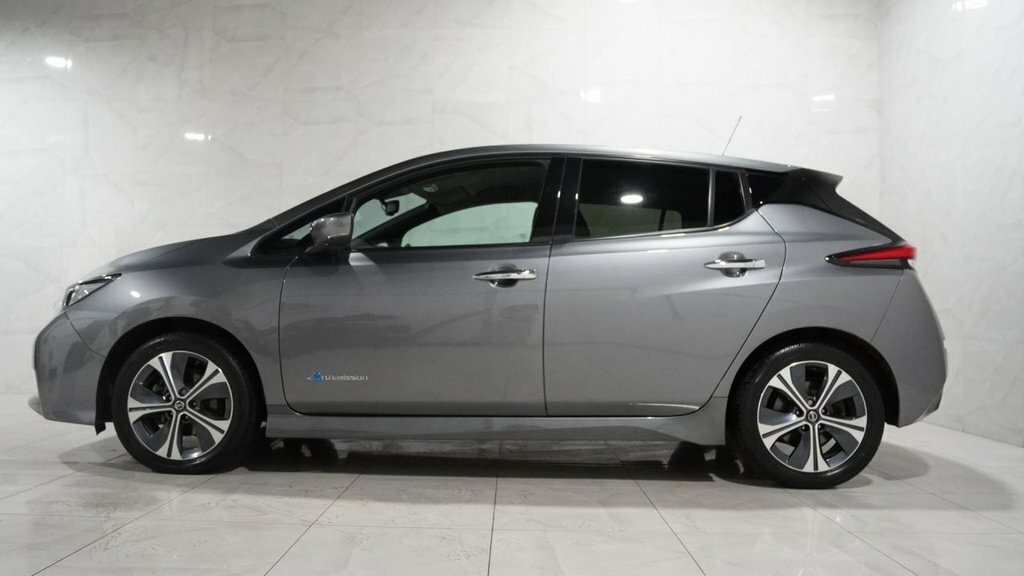 Nissan Leaf Hatchback Grey #6
