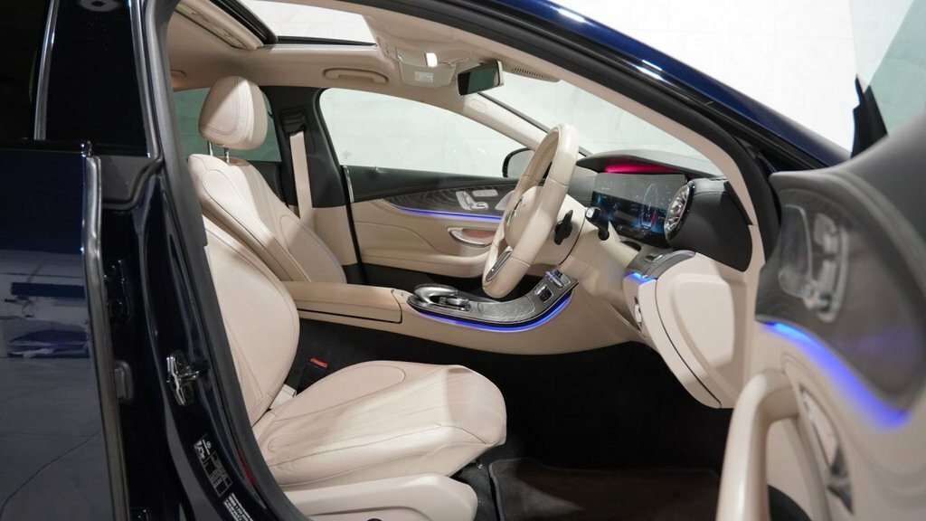 Mercedes-Benz CLS Saloon Blue #3