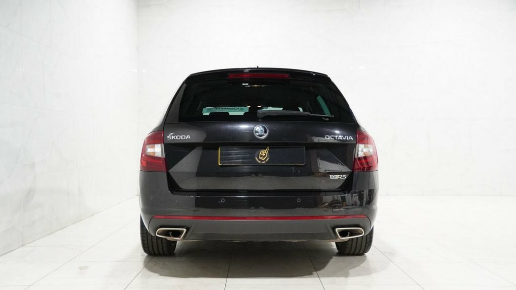 Skoda Octavia 2L Vrs Black #5
