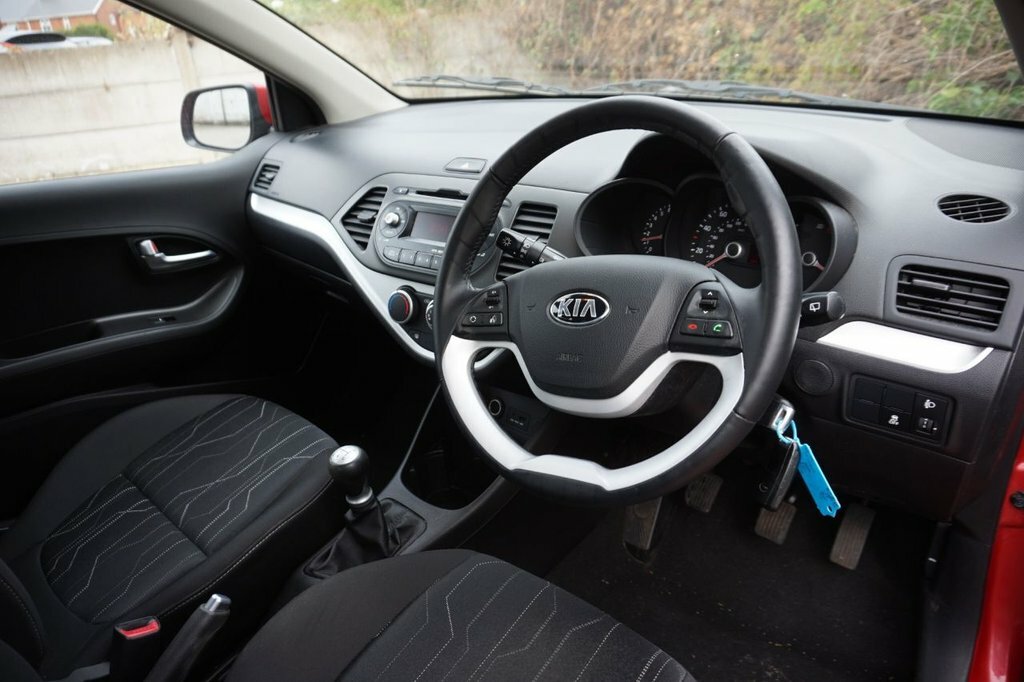 Kia Picanto 1L Vr7 Red #4
