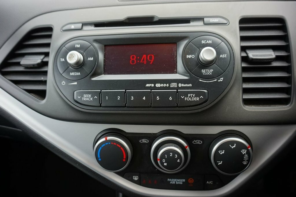 Kia Picanto 1L Vr7 Red #5