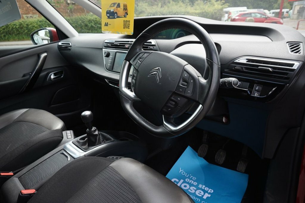 Citroen C4 Picasso 2L Exclusive Red #2