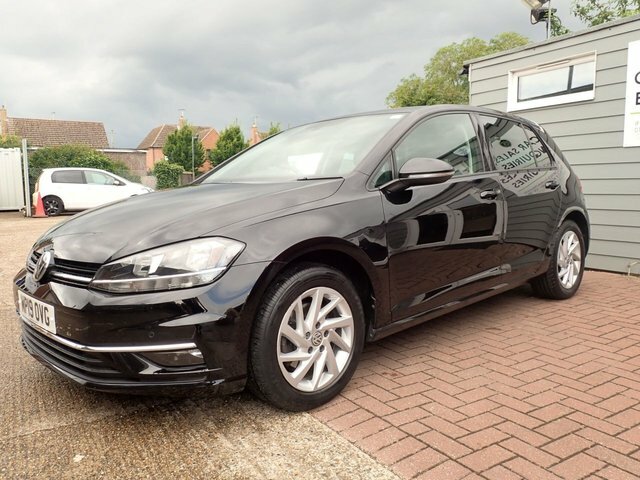 Volkswagen Golf 1.5 Tsi Evo Match Black #4