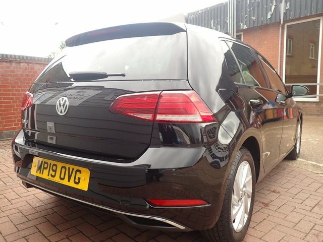 Volkswagen Golf 1.5 Tsi Evo Match Black #5