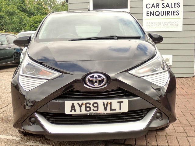 Toyota Aygo 1.0 Vvt-i X-play Hatchback AY69VLT Black #2