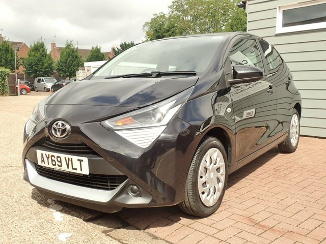 Toyota Aygo 1.0 Vvt-i X-play Hatchback AY69VLT Black #3